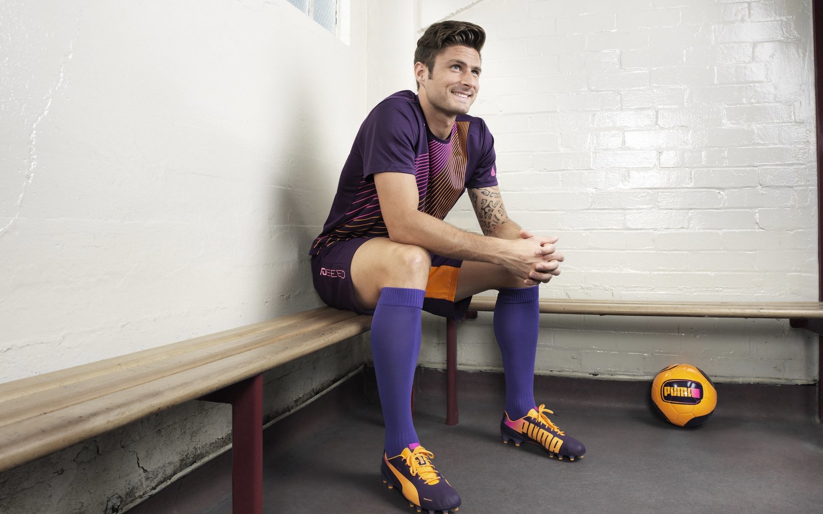 世界空手道联赛迪拜站 日本“型”队包揽金牌 传统流派展示极致美感