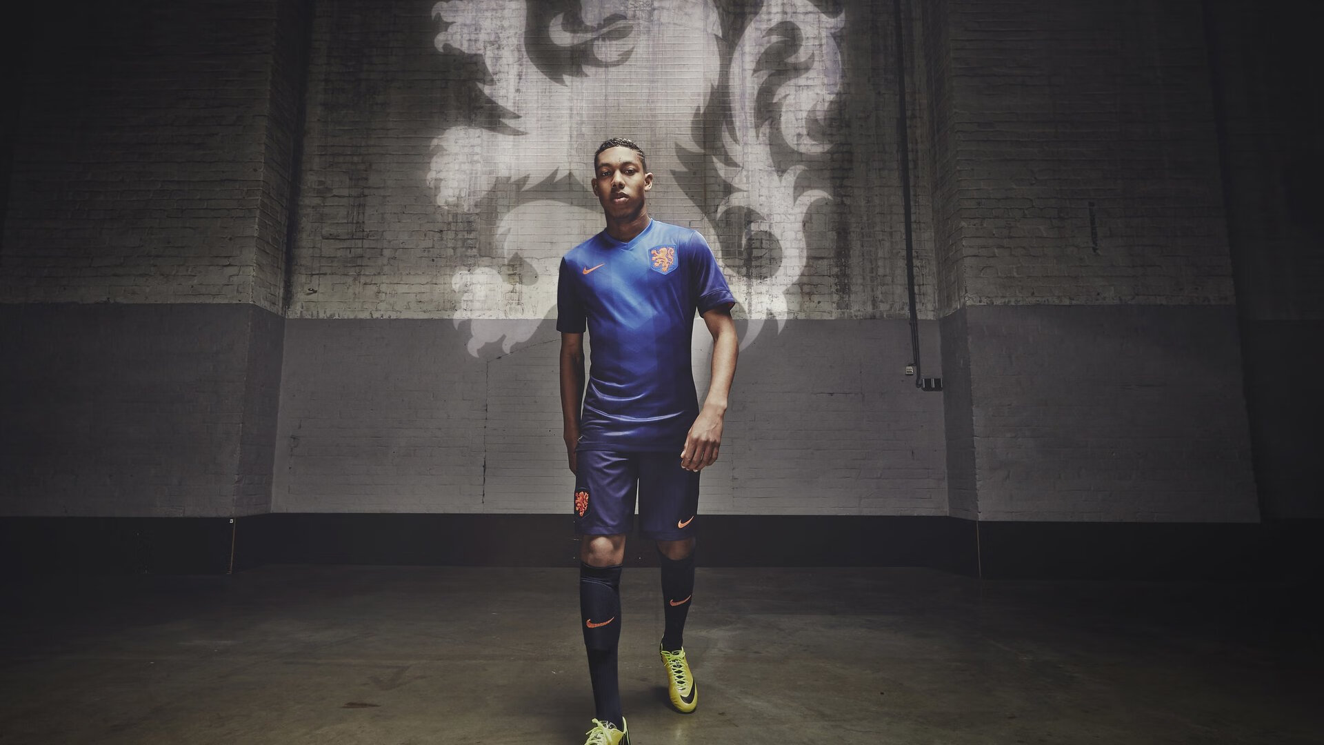 环法山地越野跑（UTMB）冠军完赛时间刷新赛会纪录 夜间阶段发挥关键